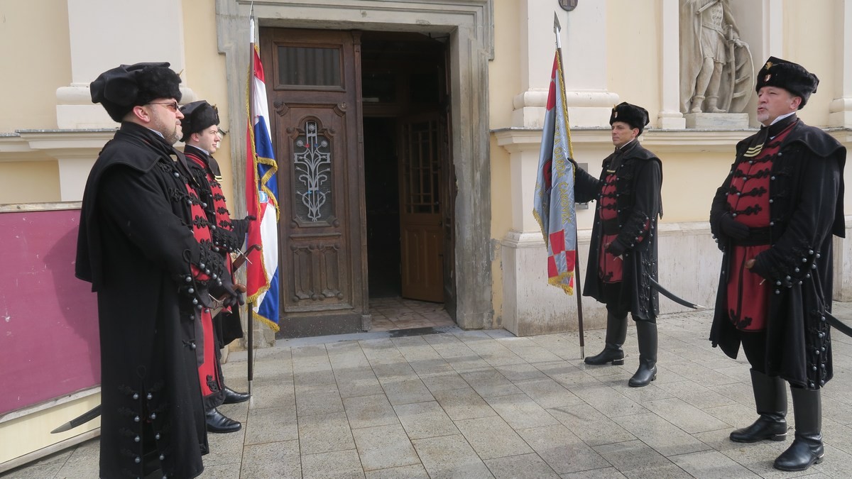 Povodom Dana Međimurske županije položeni su vijenci i zapaljene svijeće poginulim međimurskim braniteljima
