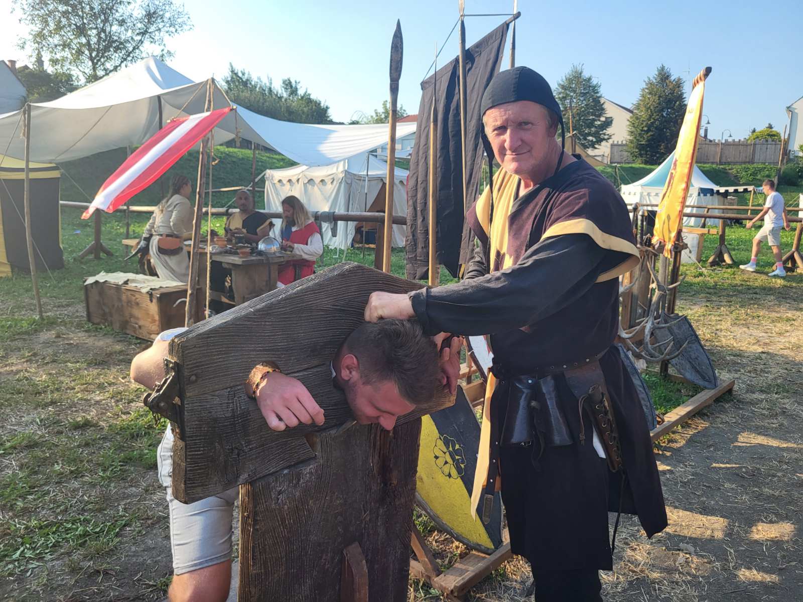 NA KOPRVNIČKIM BEDEMIMA Renesansni festival i ove godine privukao mnoštvo posjetitelja NA KOPRVNIČKIM BEDEMIMA Renesansni festival i ove godine privukao mnoštvo posjetitelja