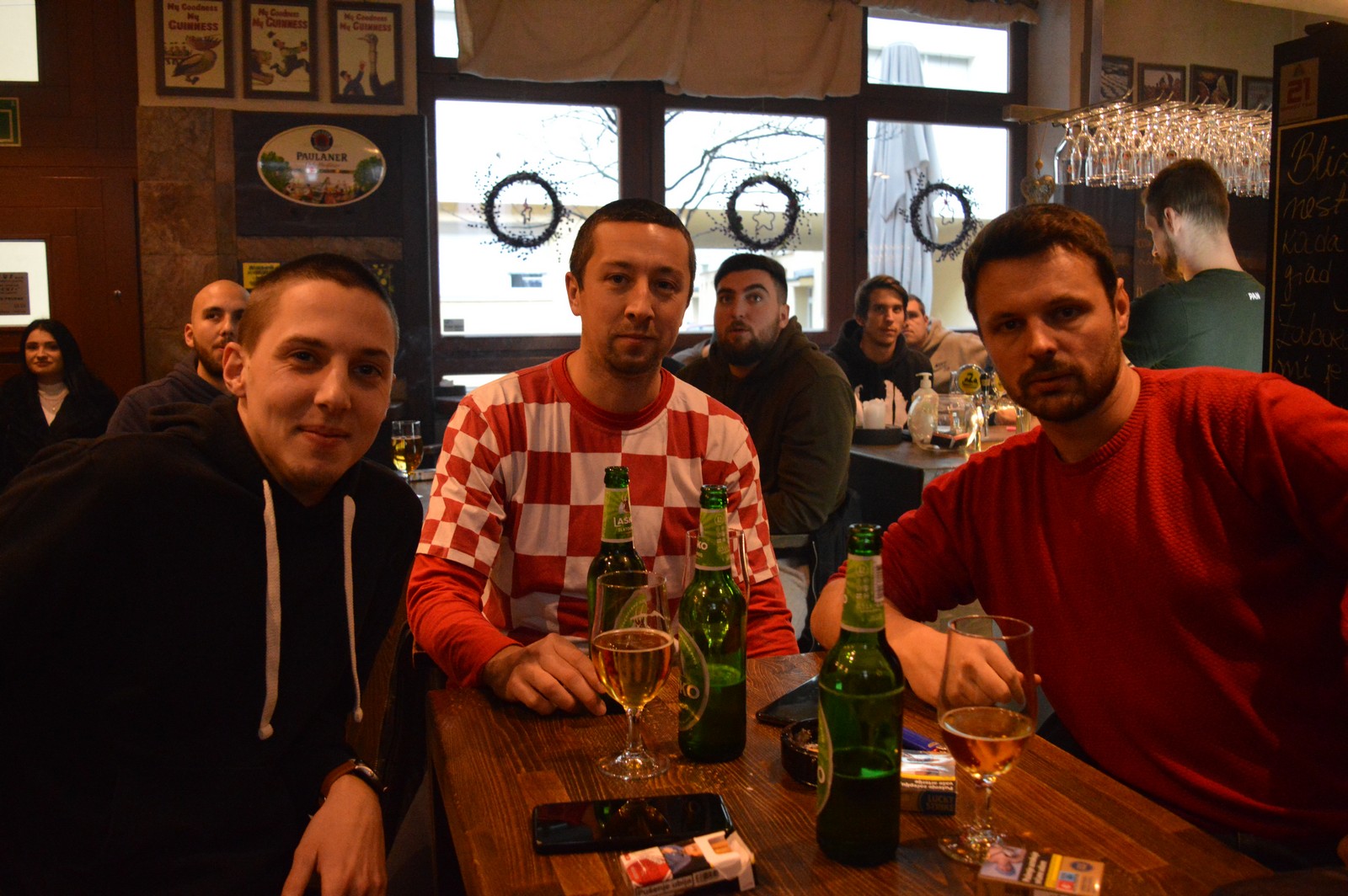 Vesela atmosfera u čakovečkim kafićima – svi navijaju za naše Vatrene!