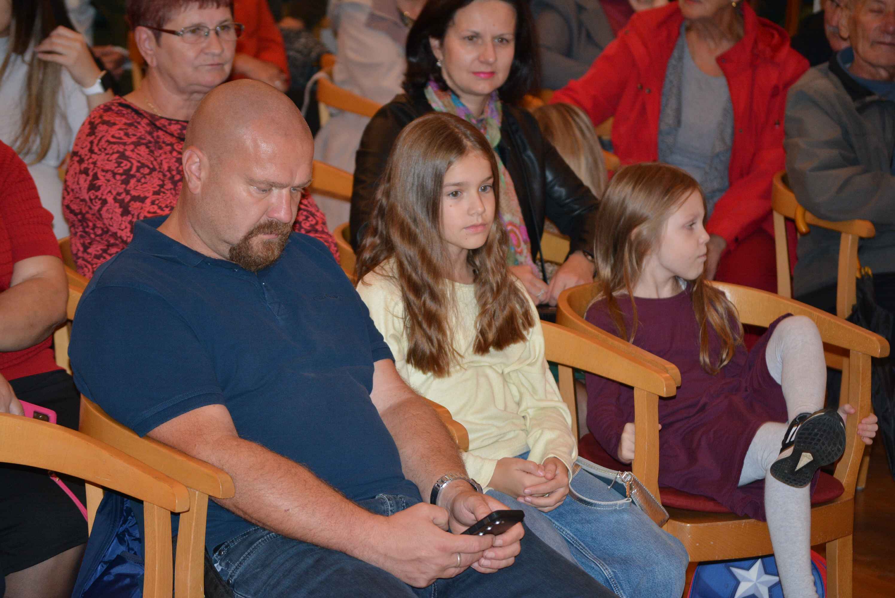 FOTO/VIDEO Divno glazbeno putovanje na godišnjem koncertu ženske vokalne skupine KUU ‘Veseli Međimurci’