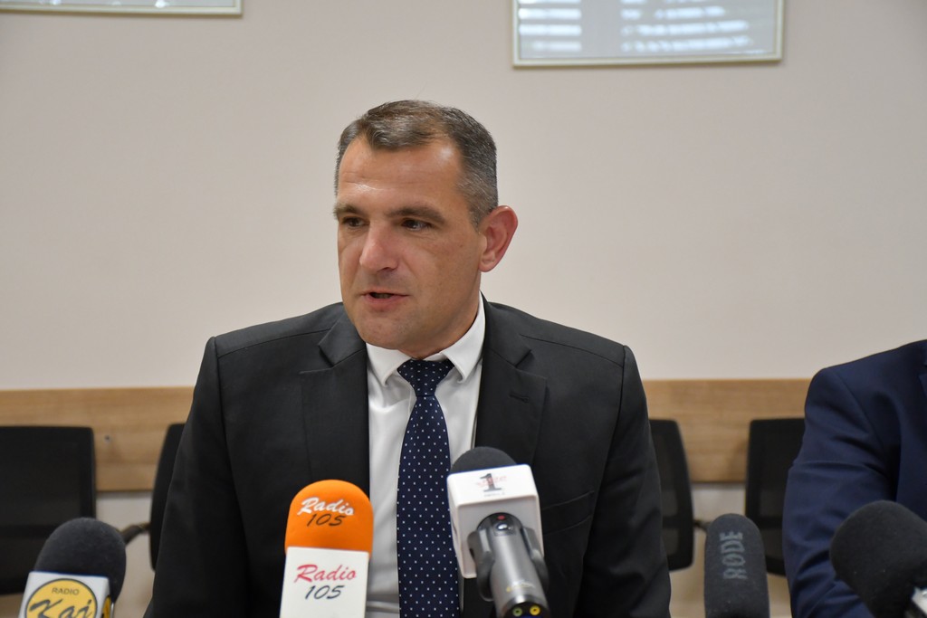 NASTAVAK ULAGANJA Kreće izgradnja novog medicinsko-biokemijskog, patološko-citološkog i transfuziološkog laboratorija NASTAVAK ULAGANJA Kreće izgradnja novog medicinsko-biokemijskog, patološko-citološkog i transfuziološkog laboratorija