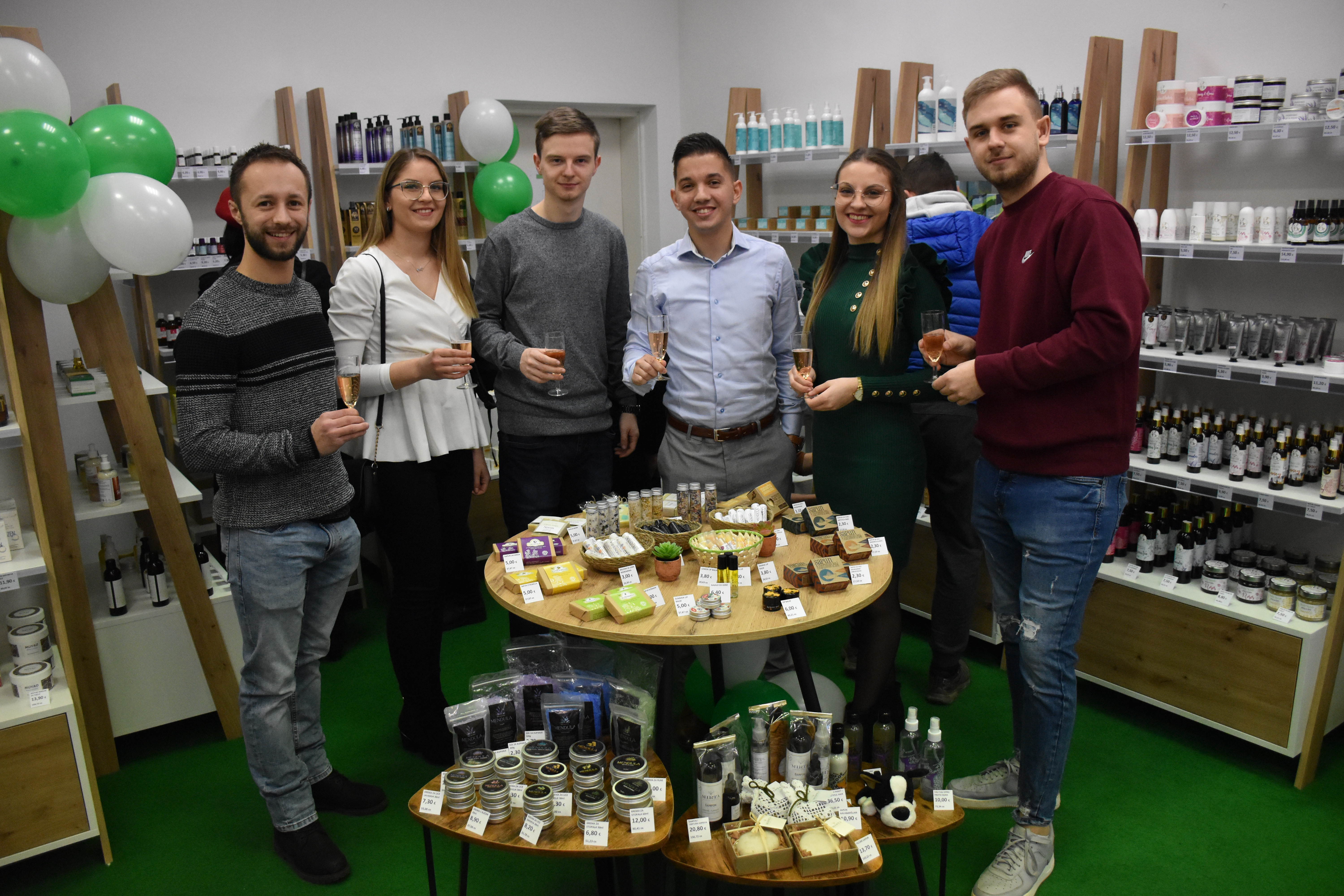 crosmetica otvorenje