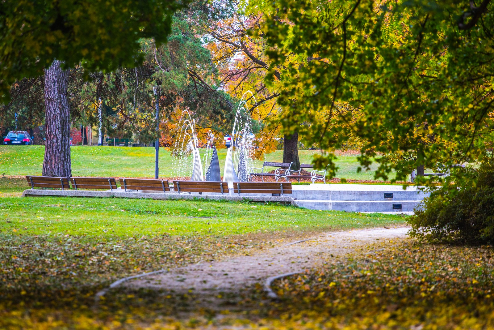 Čarobna jesen: Naša Miroslava Novak prošetala je čakovečkim parkom i snimila šarenilo jesenskih boja. Predivno, zar ne? (y) :-)