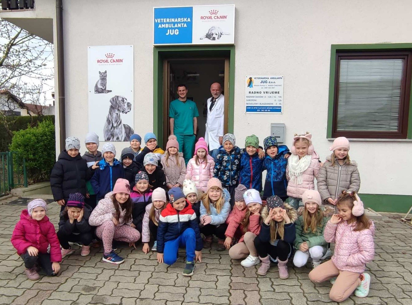 CVJETIĆI POSJETILI VETERINARA Djeca su imala prilike proći kroz cijelu ambulantu za kućne ljubimce