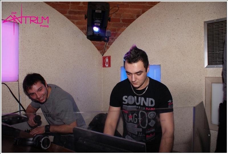 slika0075 Antrum (Subota, 5.1.2013.) slika0075 Antrum (Subota, 5.1.2013.)