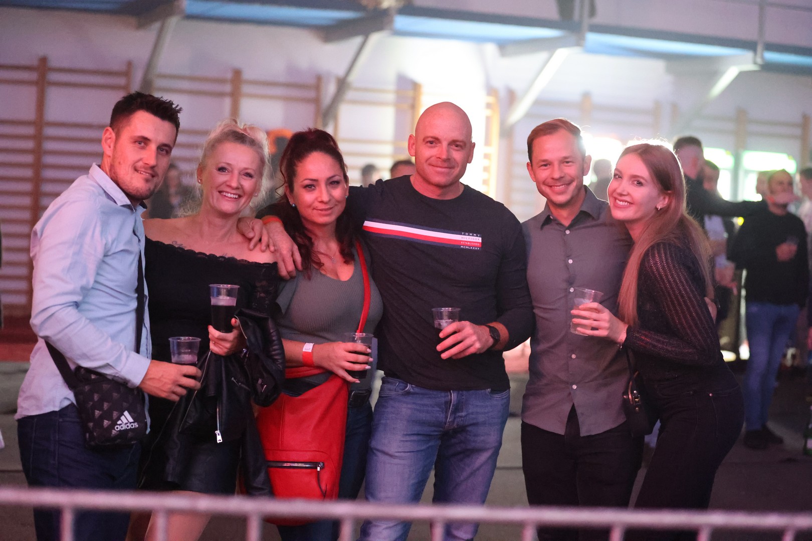 FOTO/VIDEO Grupa Magazin i Boban Rajović otjerali kišnu i tmurnu atmosferu iz Čakovca