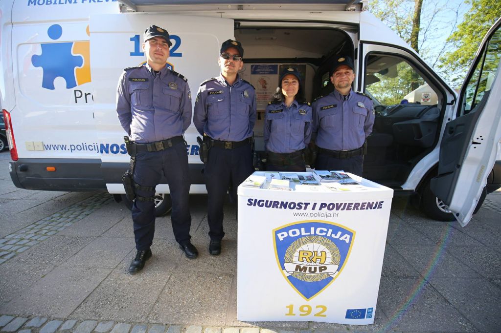 3108429410214862638856470105316