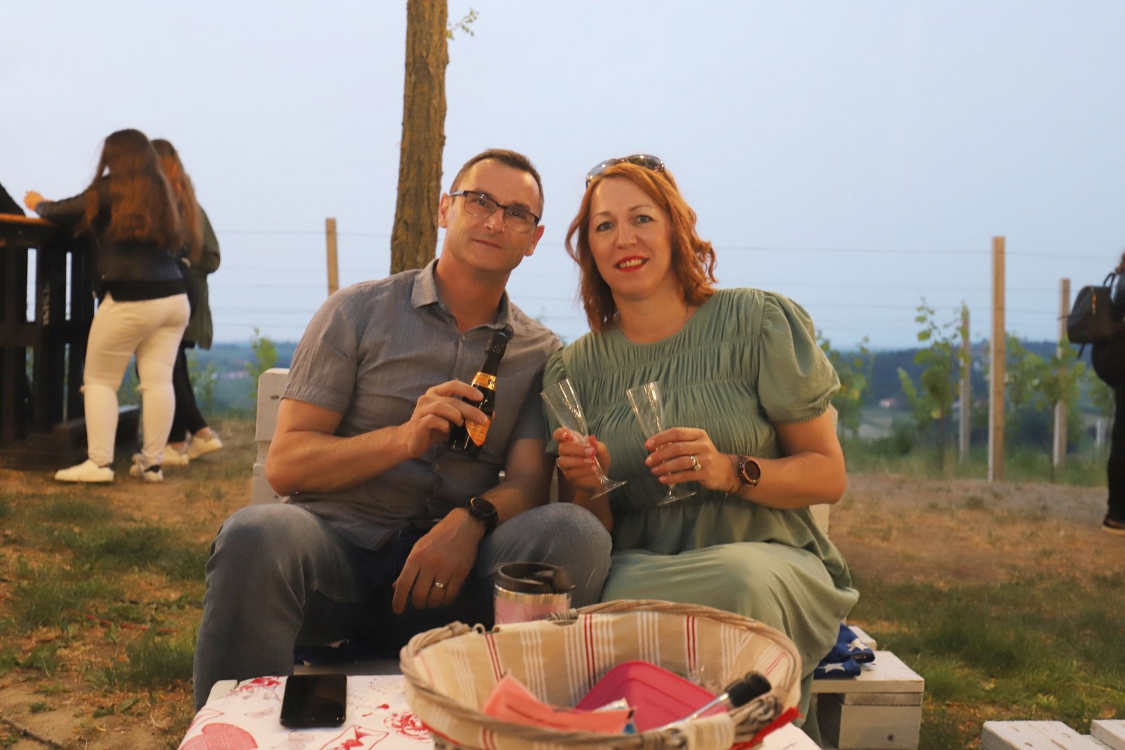 PRIZOR KOJI SE PAMTI Doček prvih zraka ljetnog sunca na Mađerkinom bregu nikog nije ostavio ravnodušnim PRIZOR KOJI SE PAMTI Doček prvih zraka ljetnog sunca na Mađerkinom bregu nikog nije ostavio ravnodušnim