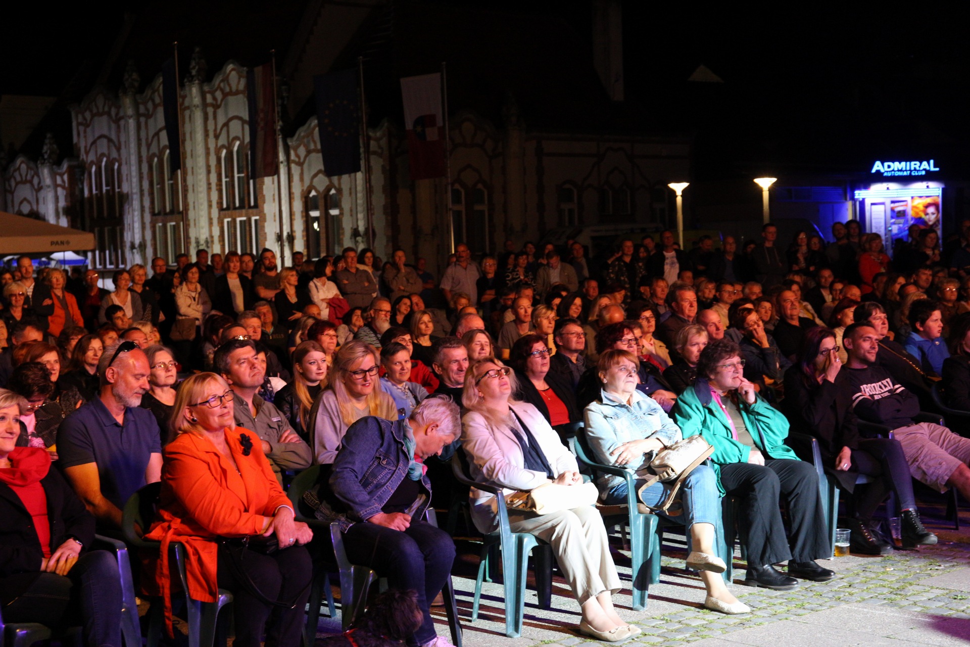 Koncert Rade Šerbedžije i Zapadnog kolodvora na Trgu Republike u Čakovcu
