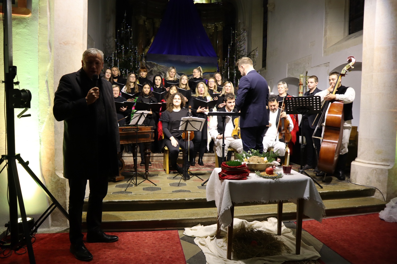 FOTO Adventsko-božićni koncert HKUU Sveti Martin