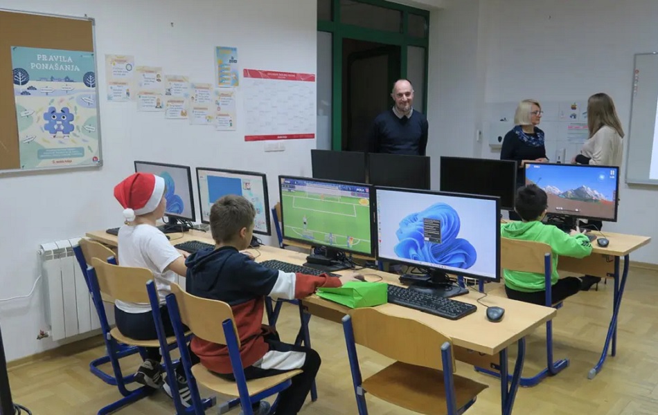 U informatičku opremu Osnovne škole Grad Prelog uložio 80 tisuća kuna