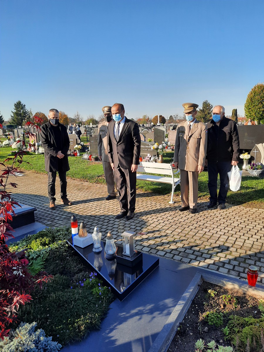 OPĆINA NEDELIŠĆE Položen vijenac i zapaljene svijeće za sve poginule, umrle i nestale branitelje