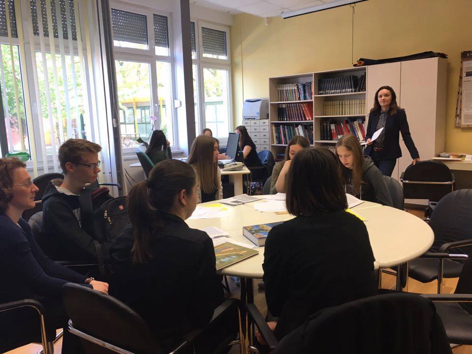 1316209519432396096061911359715