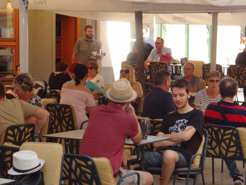 Prijepodnevna šetnja Čakovcem: Važno je kavicu popiti, lijepu riječ čuti, osjetiti bilo grada