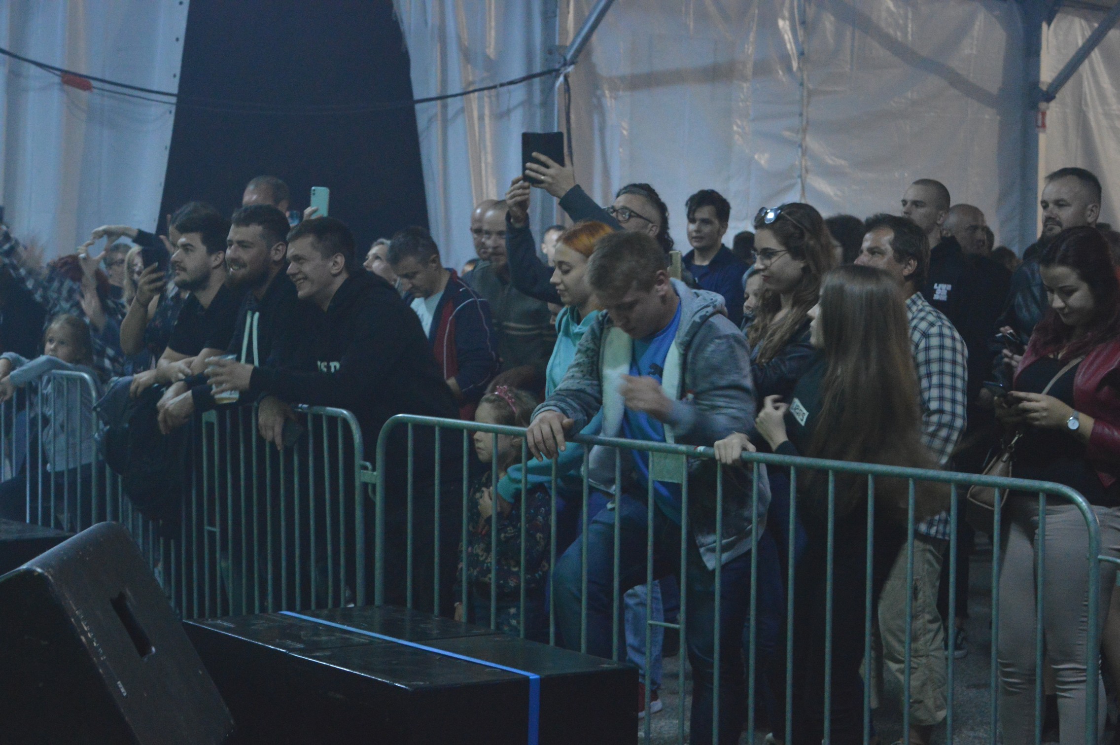 Psihomodo pop i Davor Gobac sjajnim koncertom u Kotoribi zabavili brojnu publiku