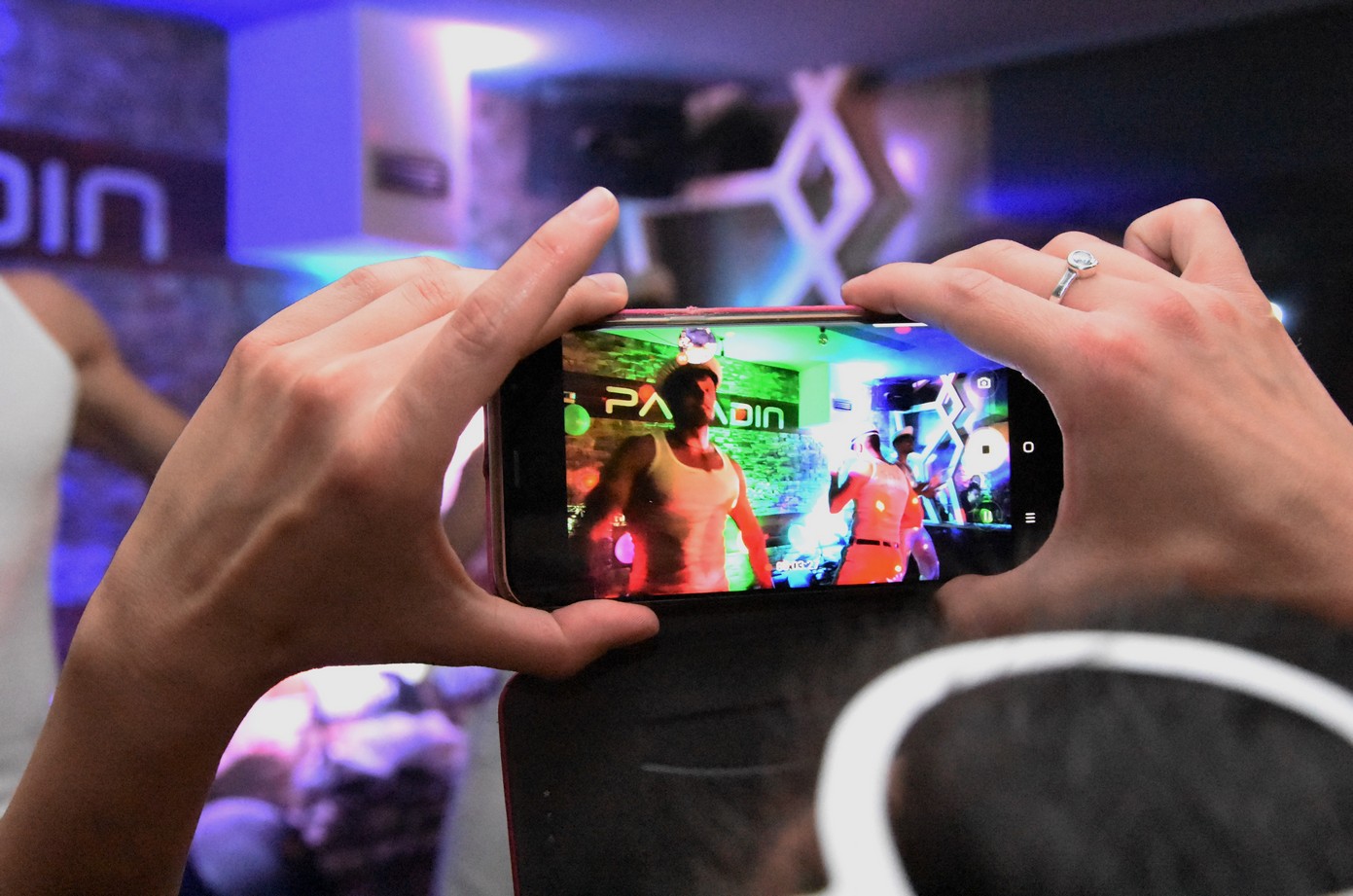 Nastup erotskih plesača u čakovečkom Paladinu