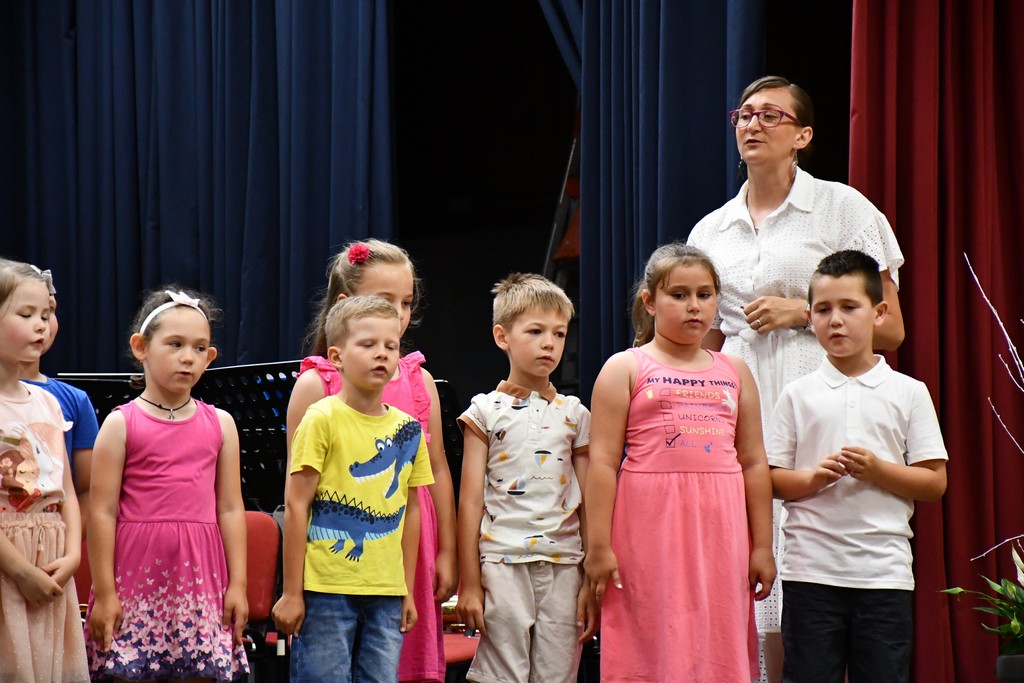 SVEČANA SJEDNICA Zahvalnice općine primili NK BSK Belica, KUD Belica i Udruga žena Belica SVEČANA SJEDNICA Zahvalnice općine primili NK BSK Belica, KUD Belica i Udruga žena Belica