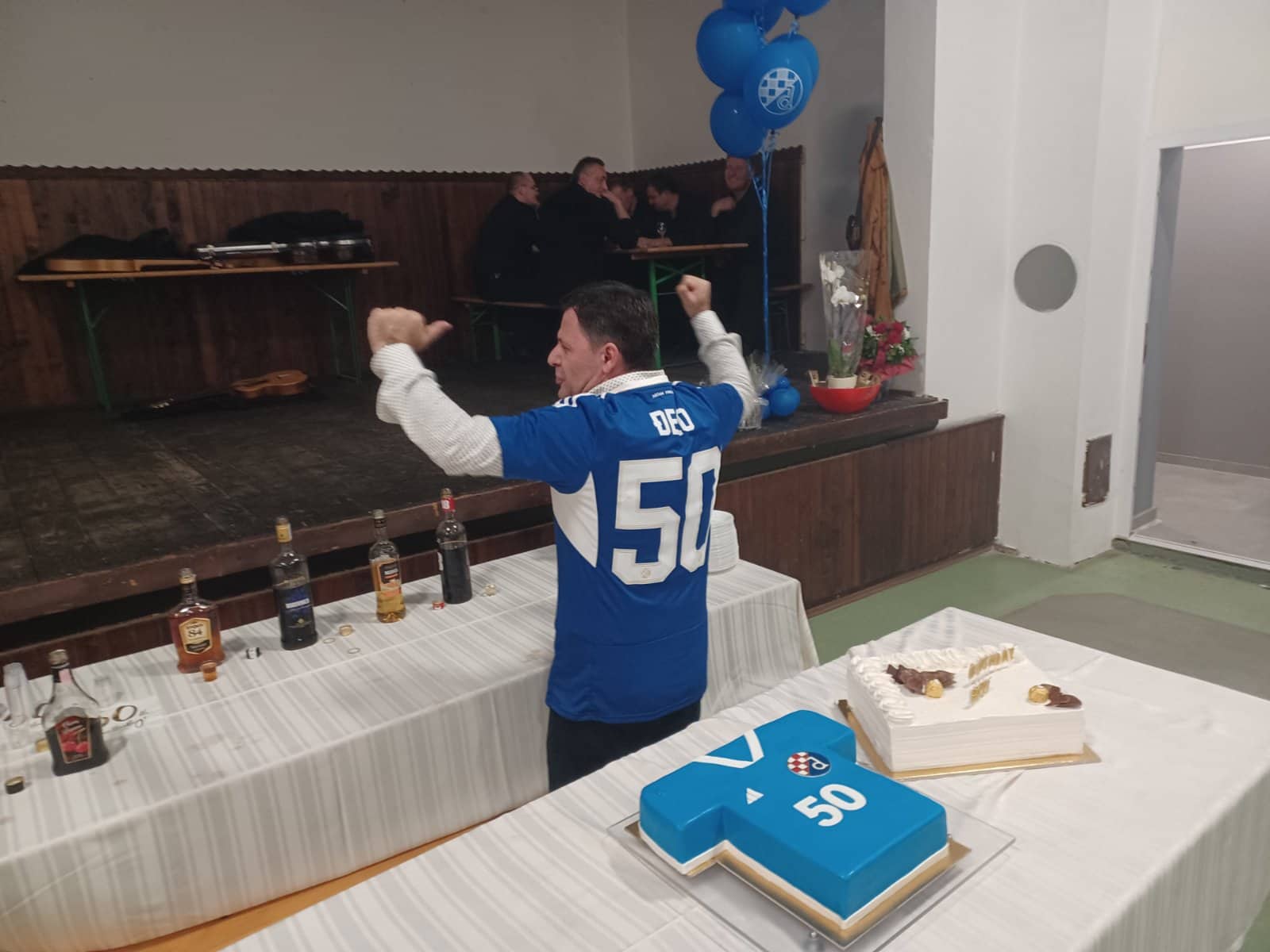 SVE JE BILO U ZNAKU DINAMA Anđelko Bukal iz Gornjeg Hrašćana proslavio pedeseti rođendan!