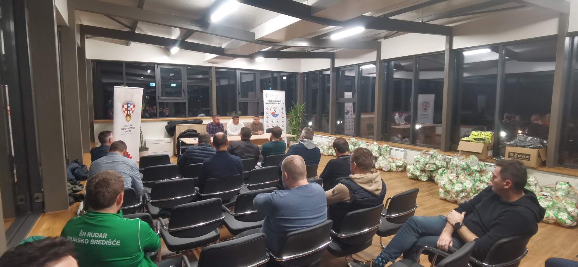 Međimurski nogometni savez školama nogometa podijelio 350 lopti i 400 markera