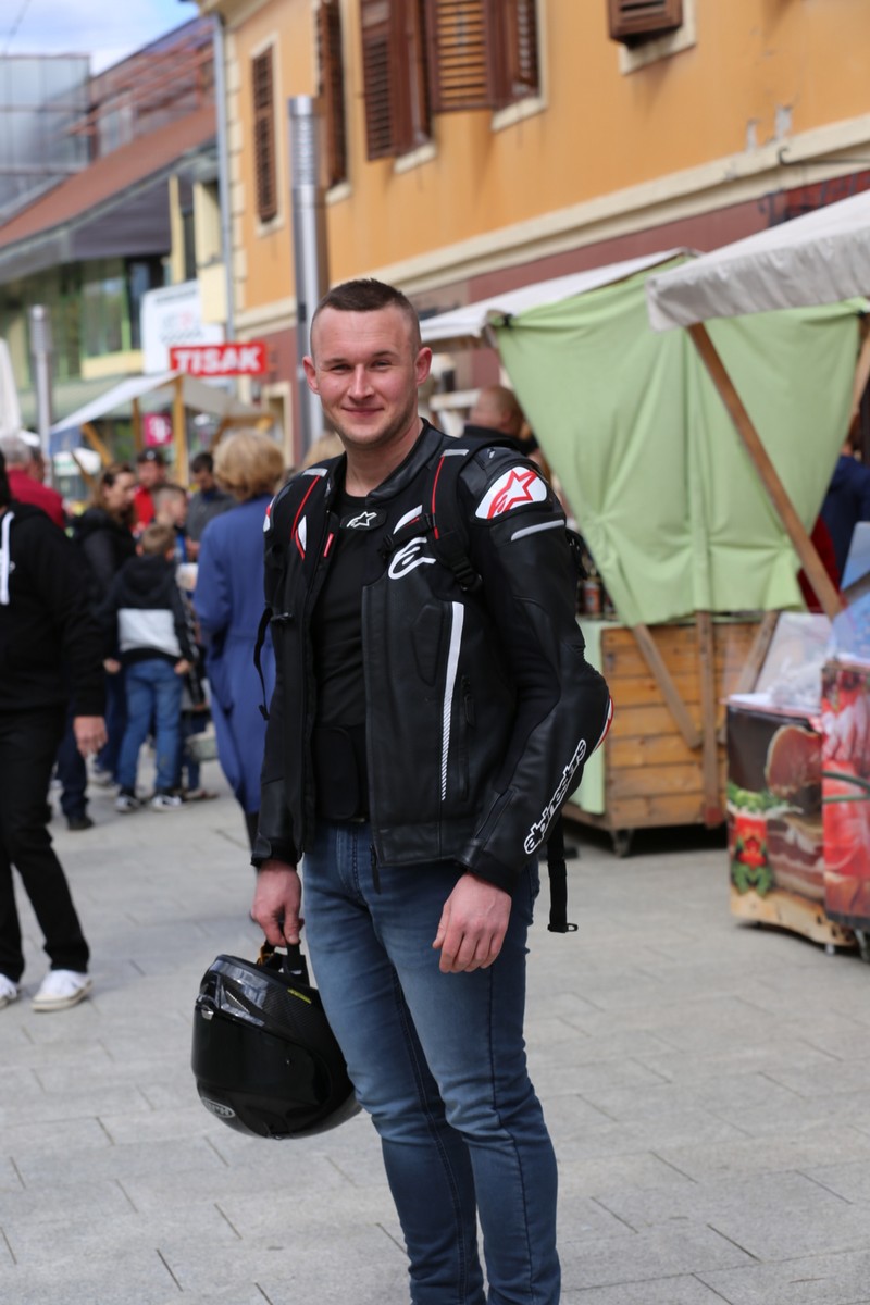 KLIKOM PO ČAKOVCU Veselo prijepodne u gradu, osjetilo se blagdansko raspoloženje