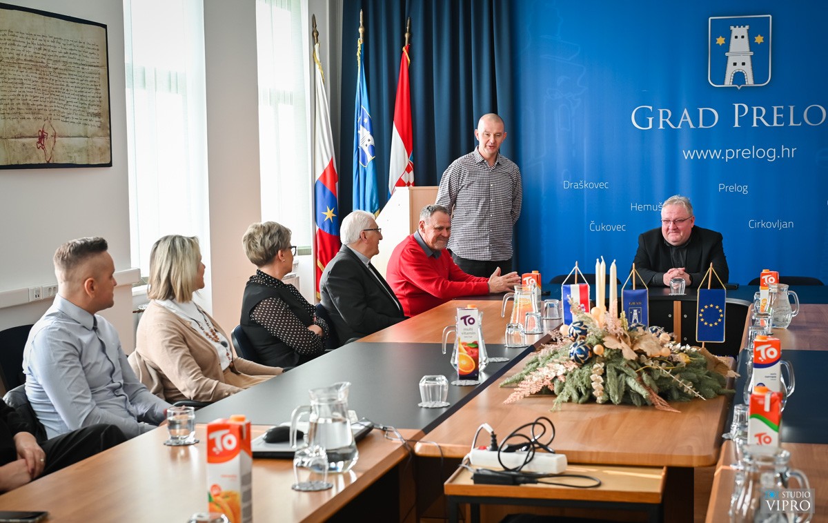Gradonačelnik Kolarek ugostio predstavnike javnih službi s područja Grada Preloga