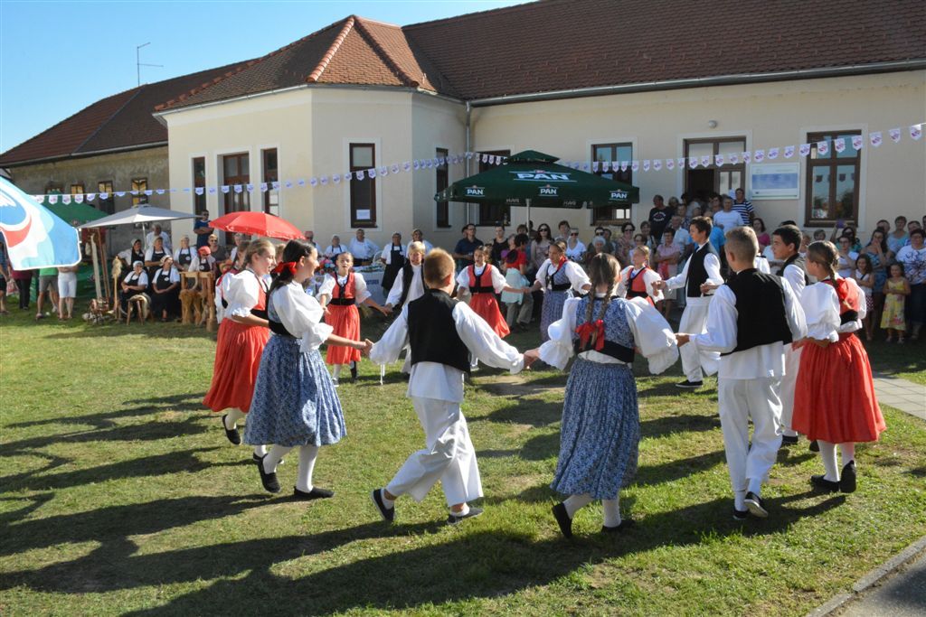 dsc7074305605