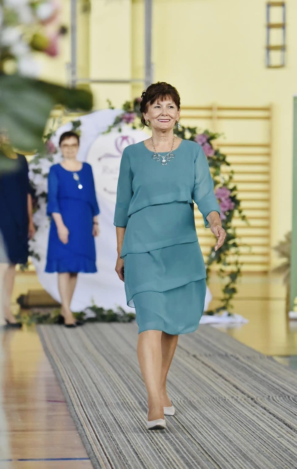 RUŽIČASTI LISTOPAD U DUBRAVI Članice kluba ‘Nova nada’ Čakovec gostovale na modnoj reviji RUŽIČASTI LISTOPAD U DUBRAVI Članice kluba ‘Nova nada’ Čakovec gostovale na modnoj reviji