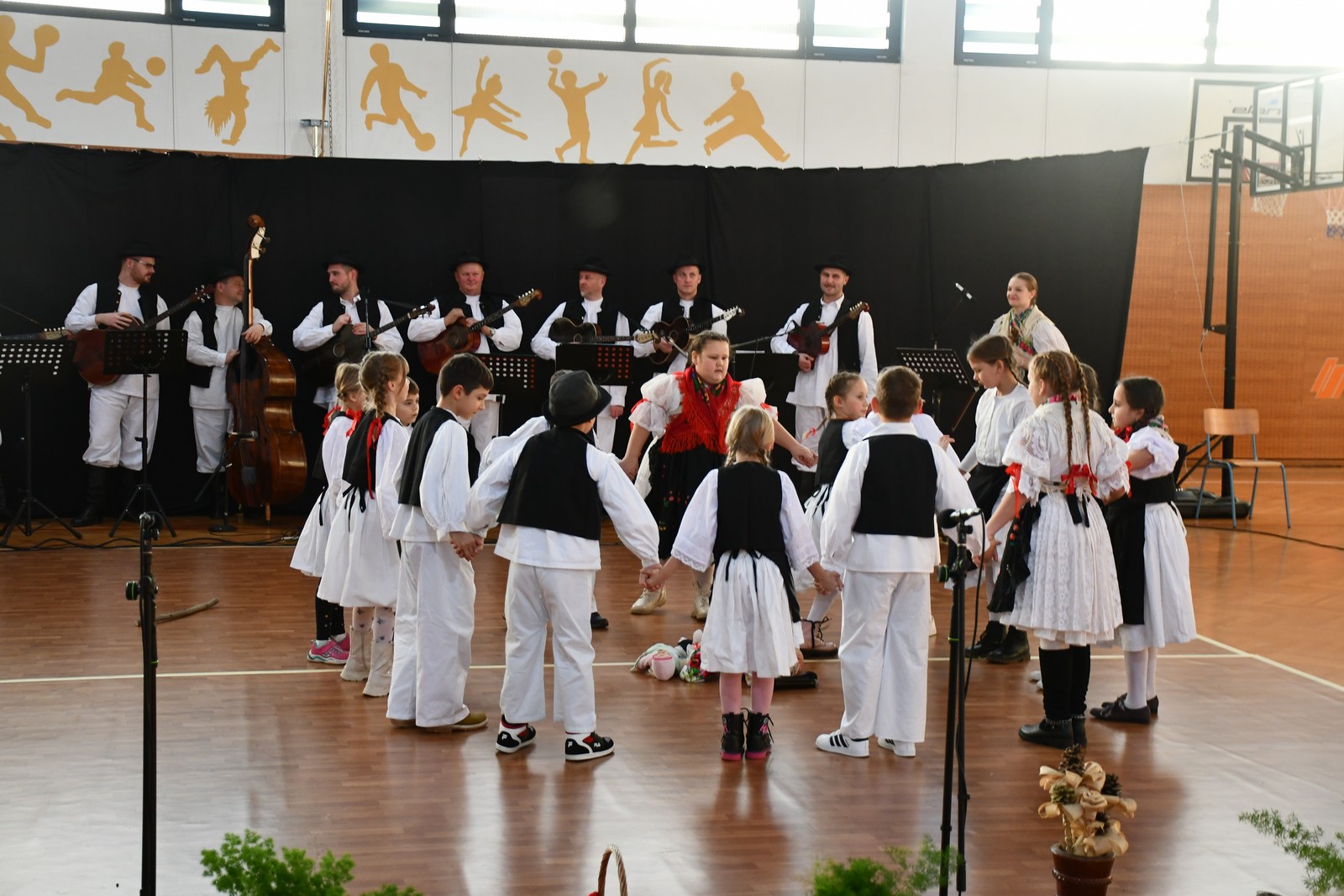 ČUVARI TRADICIJE Godišnja priredba KUD-a Belica