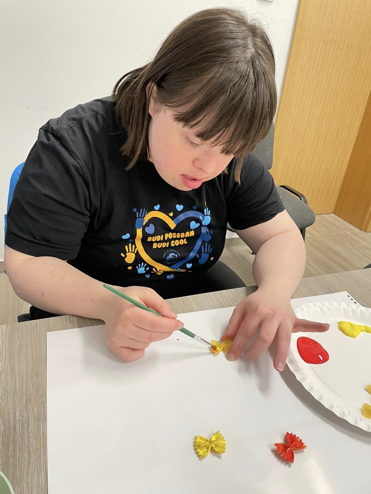 UDRUGA ZA SINDROM DOWN Djeca su na kreativnoj radionici crtala uz pomoć tjestenine