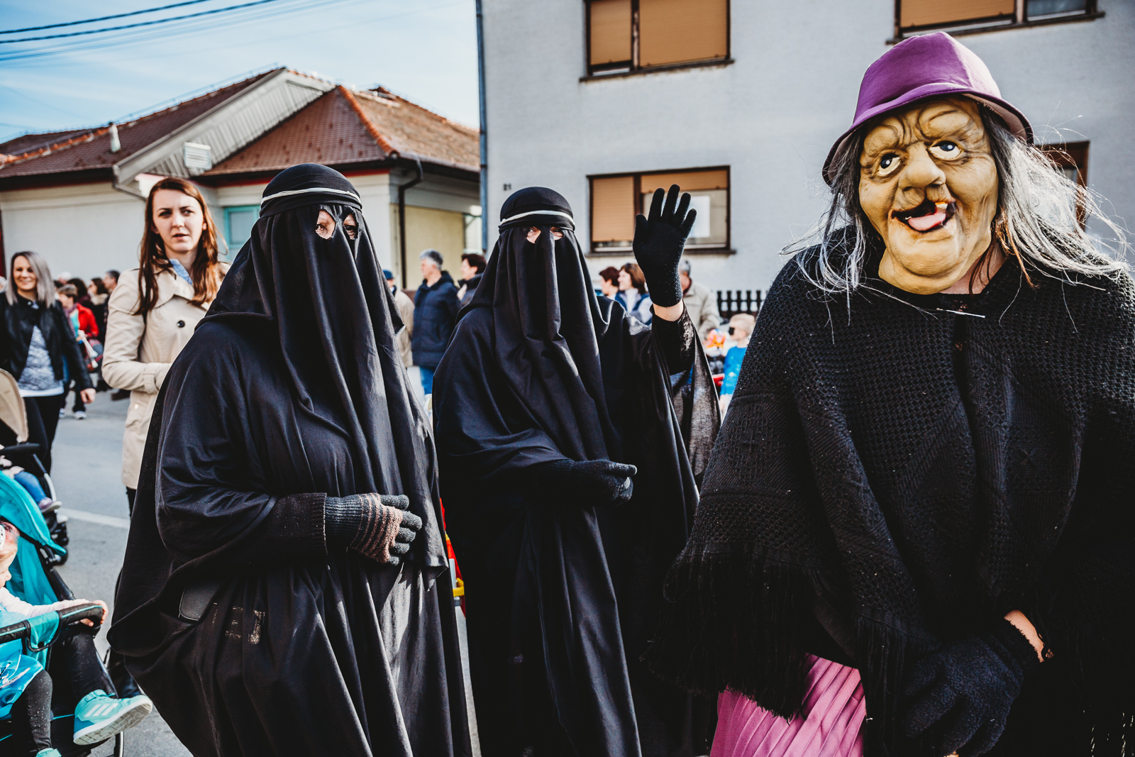 Gorički svati – fašnička povorka s kreativnim maskama prošetala Goričanom
