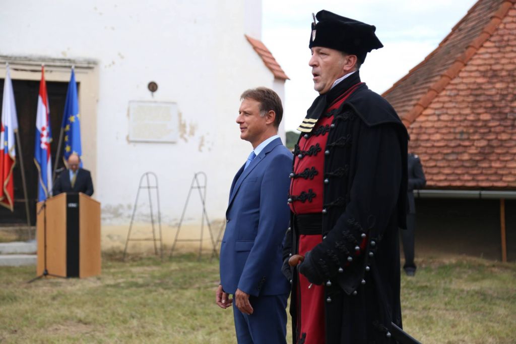 2145841710212942446172853268129