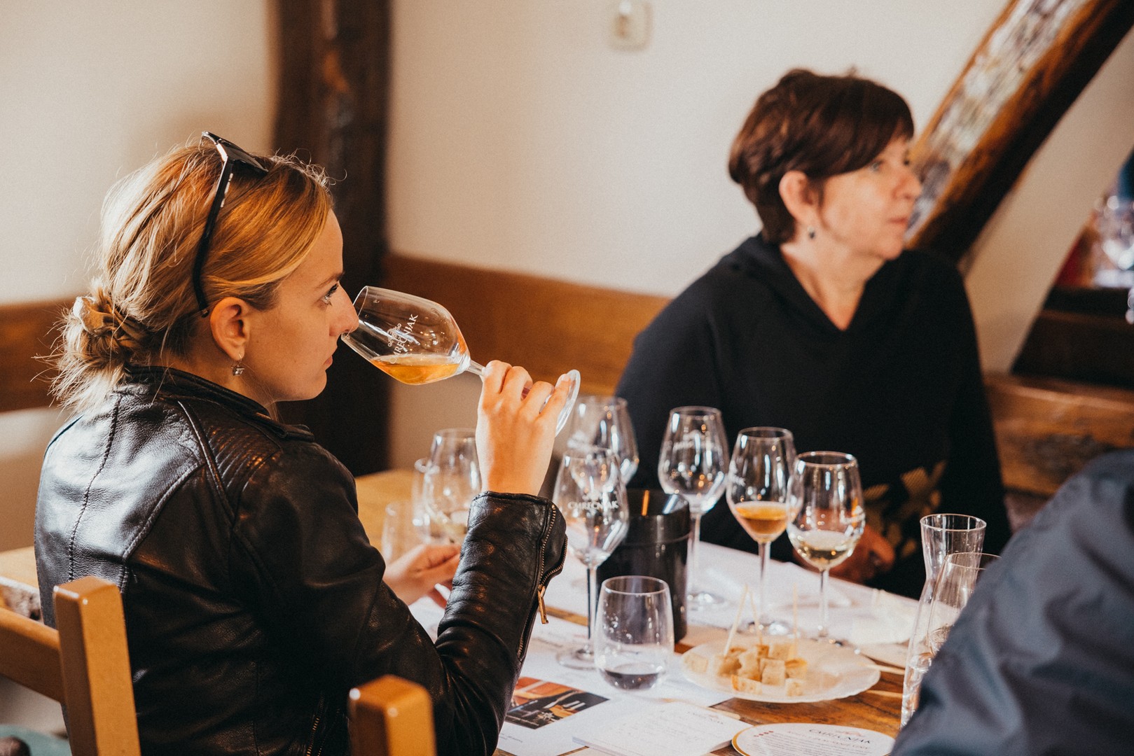 Vinarija Cmrečnjak poziva u novu Vinoteku!