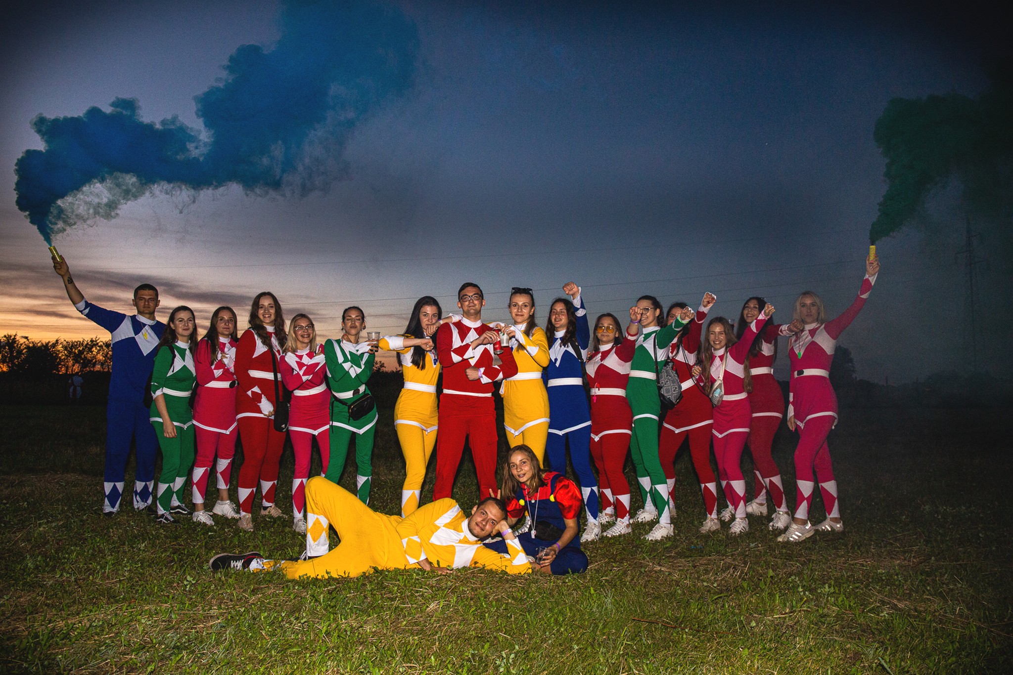 MATURANTI SE ZABAVLJAJU Odlična zabava za kraj na Mesapu