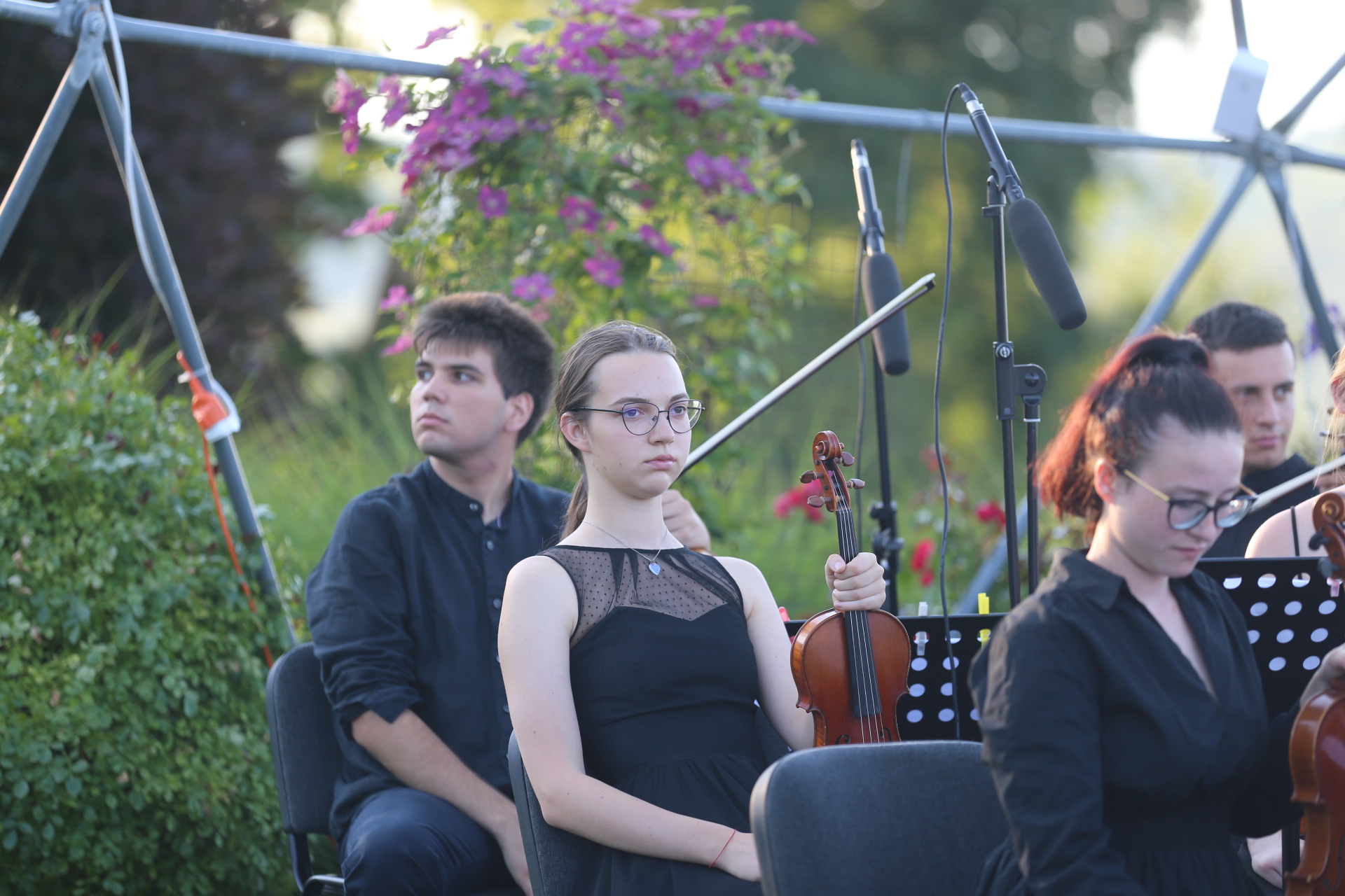Koncert u Zmajevom vrtu obitelji Valkaj