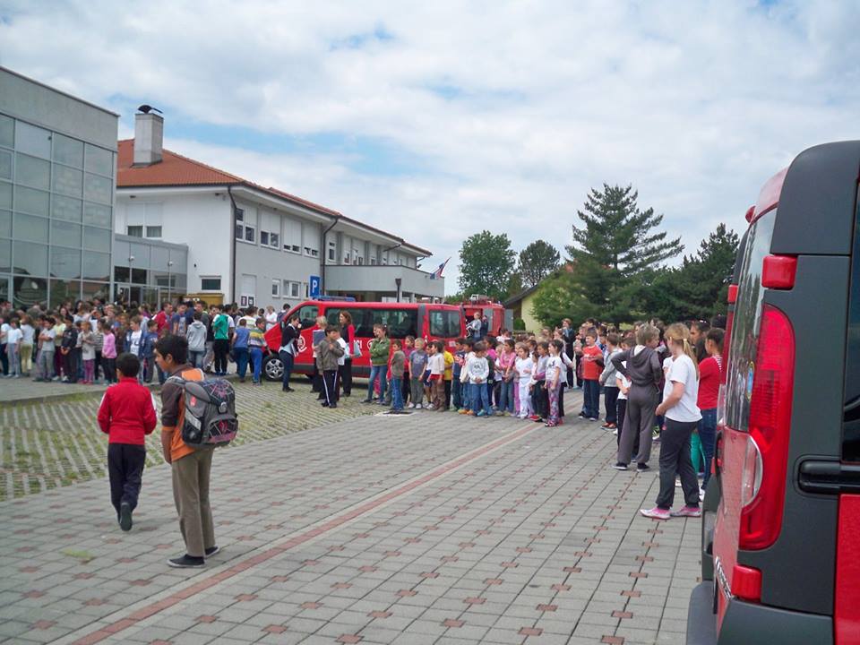 1093373583010760374657450853563