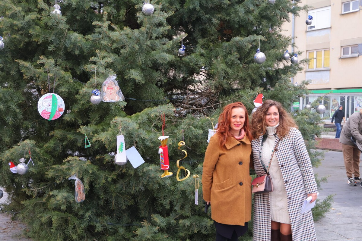 VELIKO SRCE Za više od 40 djece slabijeg imovinskog stanja ove će se godine ostvariti božićne želje