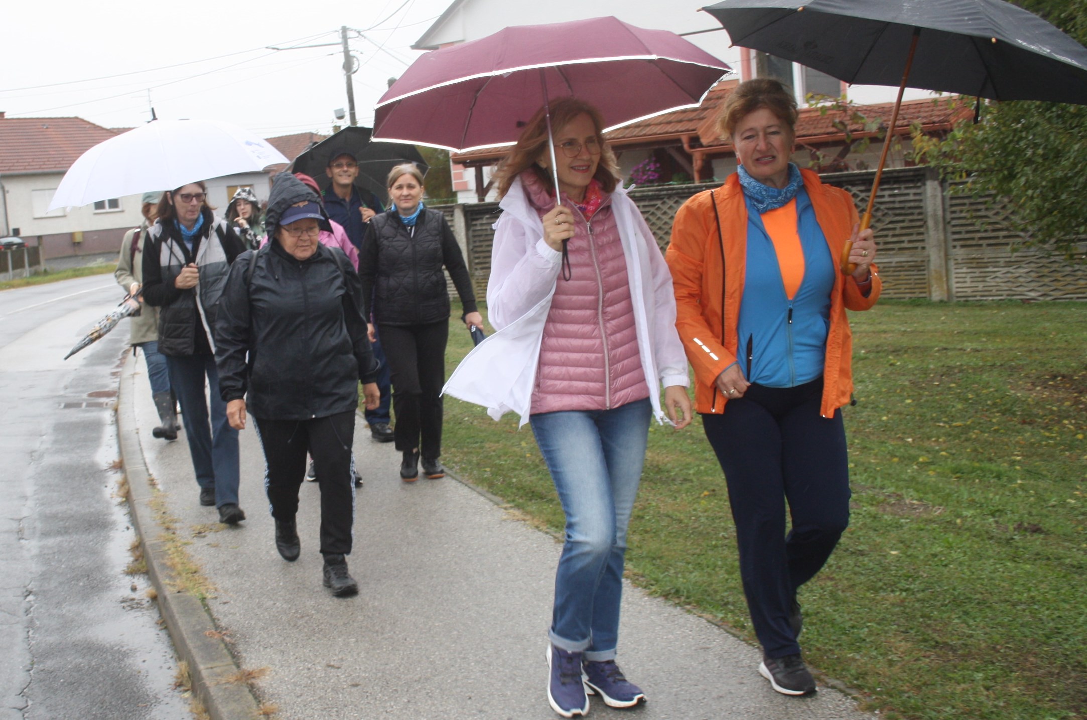 FOTO U Maloj Subotici tradicionalno obilježen Svjetski dan pješačenja