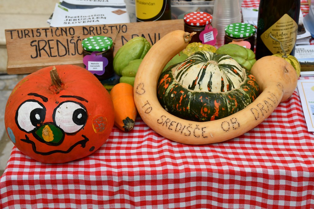 ‘BAKINI KOLAČI’ Najbolji kolač s jabukama pripremila je Natalija Munđar iz Križovca
