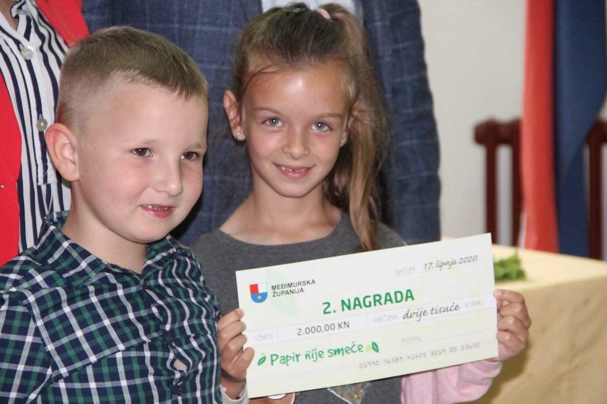 POHVALNO! Više od 6600 predškolaca i učenika prikupilo čak 123 tone papira