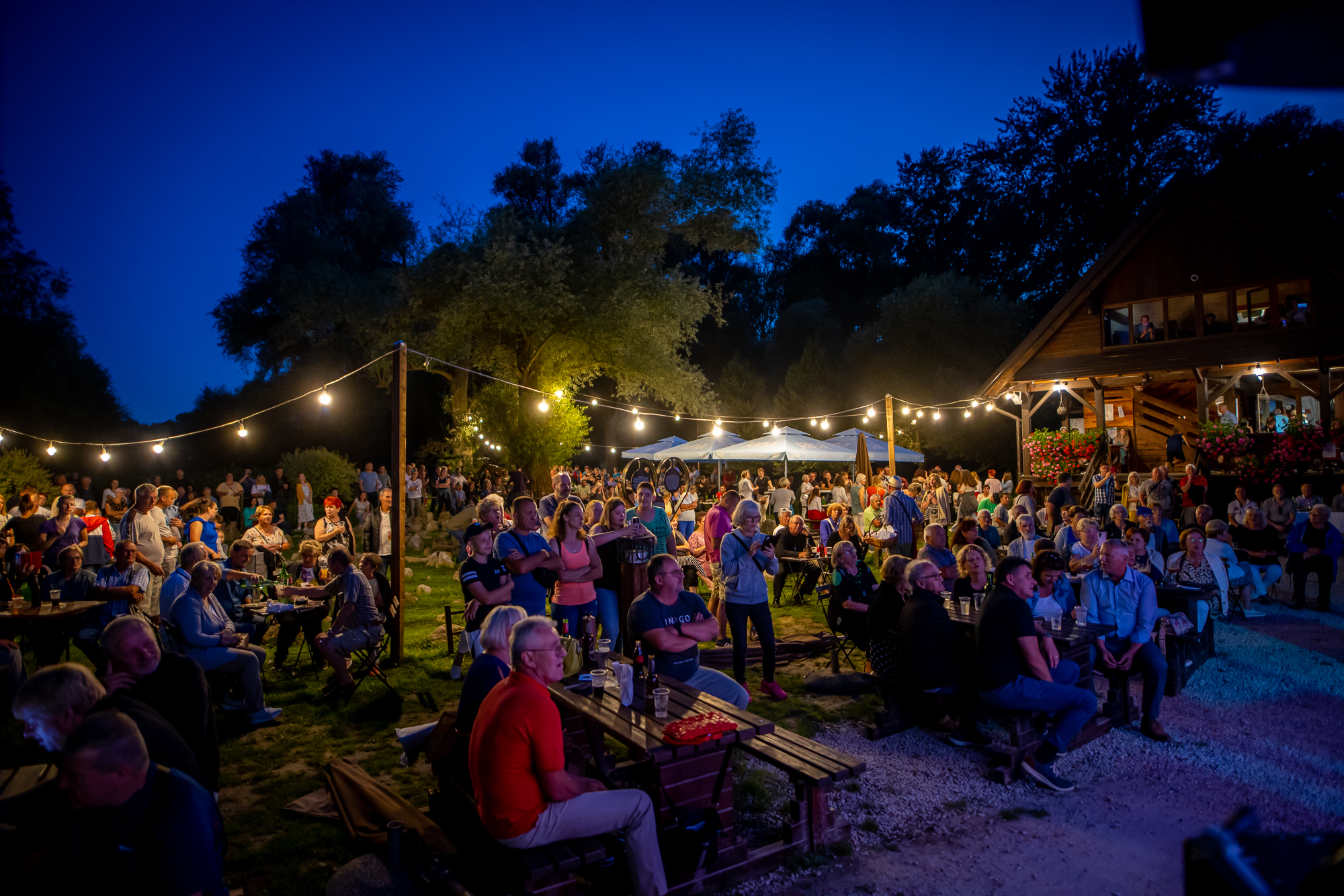 PREKRASNA VEČER Koncert Džo Maračić Makija i premijera spota Ansambla Pučpuljike PREKRASNA VEČER Koncert Džo Maračić Makija i premijera spota Ansambla Pučpuljike