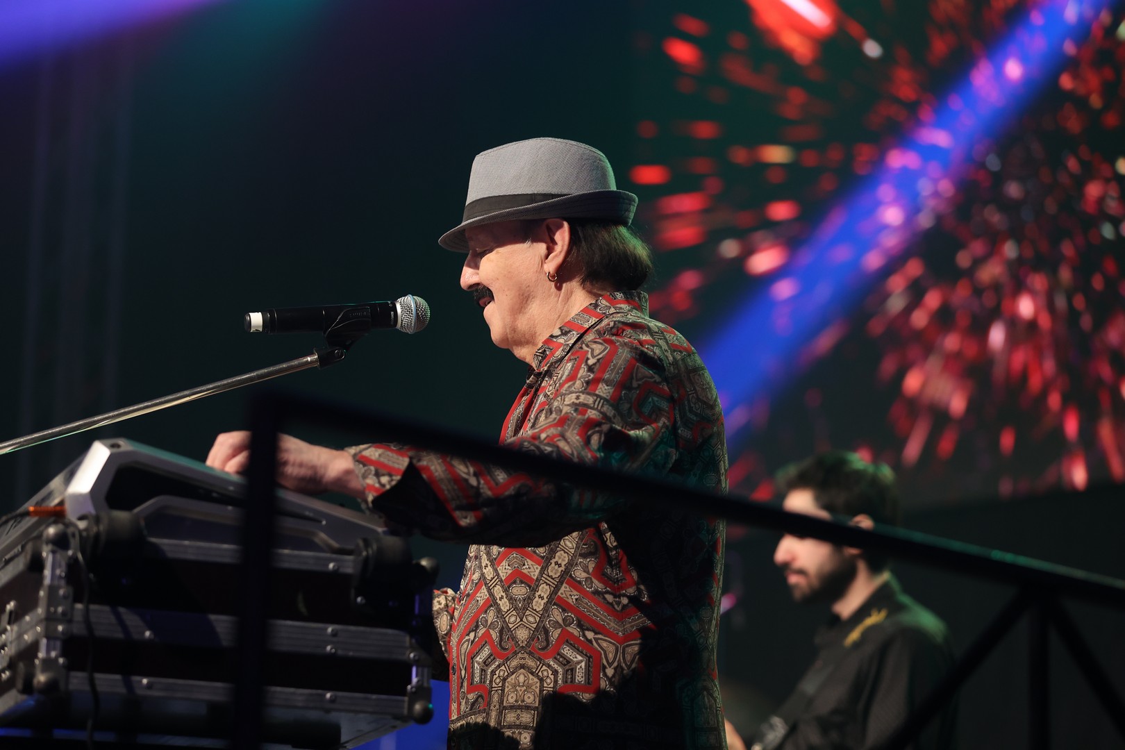 KONCERT U ČAKOVCU Haris Džinović svojim hitovima rasplesao i raspjevao publiku