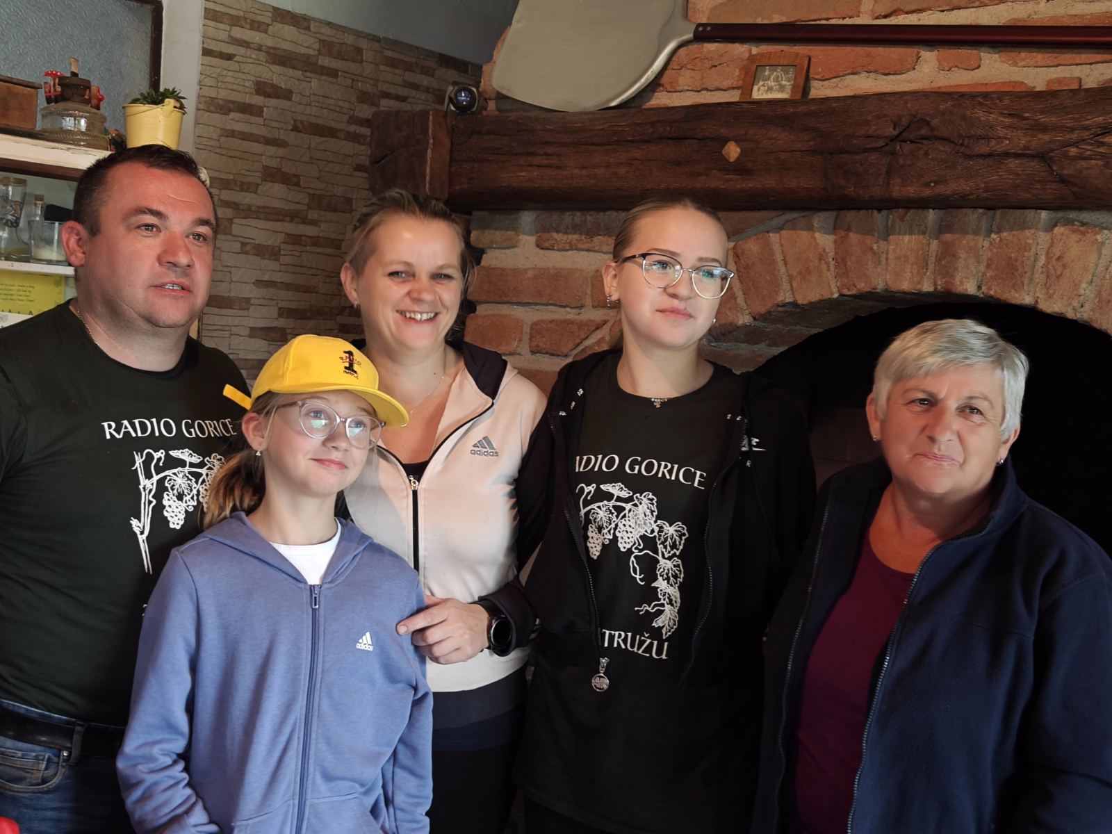 FOTO U ovogodišnjoj humanitarnoj akciji ‘Radio gorice za Katružu’ prikupljeno 260 kilograma grožđa i 1.050 eura