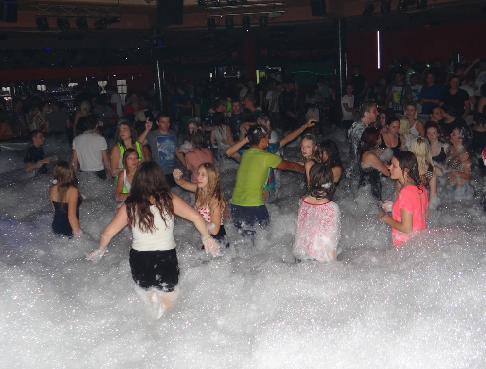 slika0103811859 Pjena party u Šampionu (Subota, 16.8.2014.)