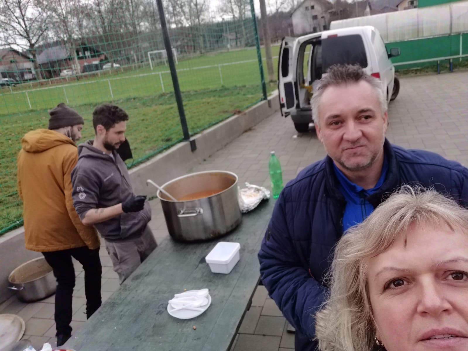 BRAVO! Međimurci Matija Bogdan i Vanja Nikolić kuhaju za stradale u potresu