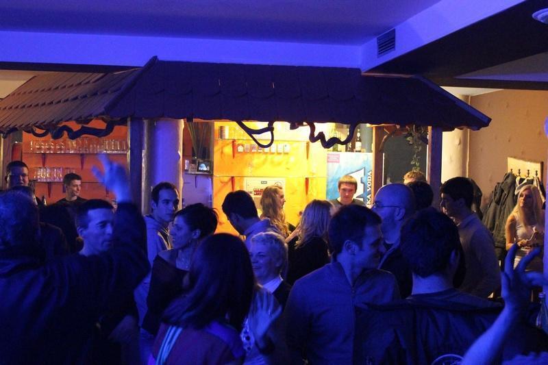 slika0033 Insomnia (Petak, 1.2.2013 – Otvorenje )