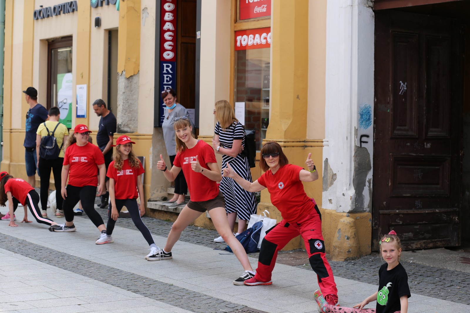 BRAVO! 356 Međimuraca i Međimurki zajedničkim je snagama napravilo više od 600 metara dugu špagu BRAVO! 356 Međimuraca i Međimurki zajedničkim je snagama napravilo više od 600 metara dugu špagu