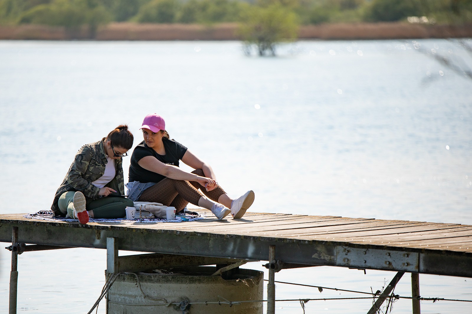 KLIKOM PO MARINI Sunčana nedjelja izmamila građane u šetnju na prelošku Marinu
