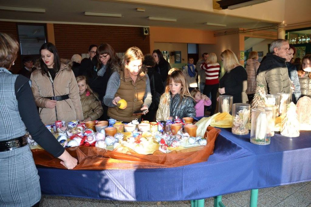 1230741510153716959474827899041