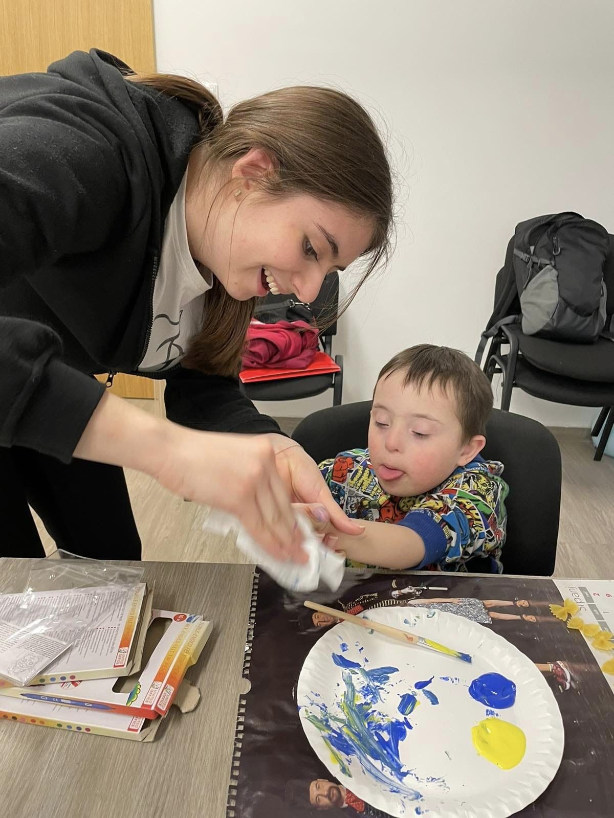 UDRUGA ZA SINDROM DOWN Djeca su na kreativnoj radionici crtala uz pomoć tjestenine