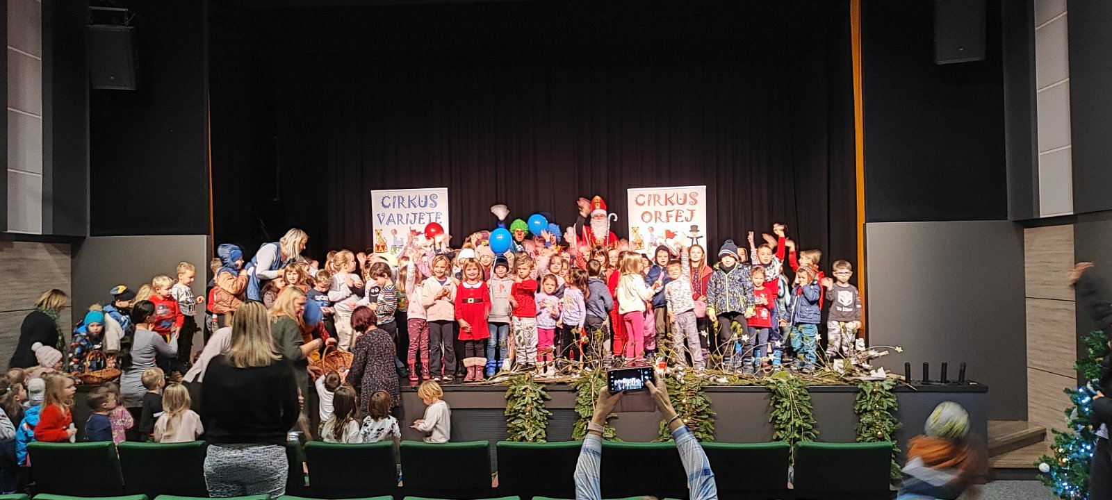 MURSKO SREDIŠĆE Sveti Nikola razveselio vrtićku djecu